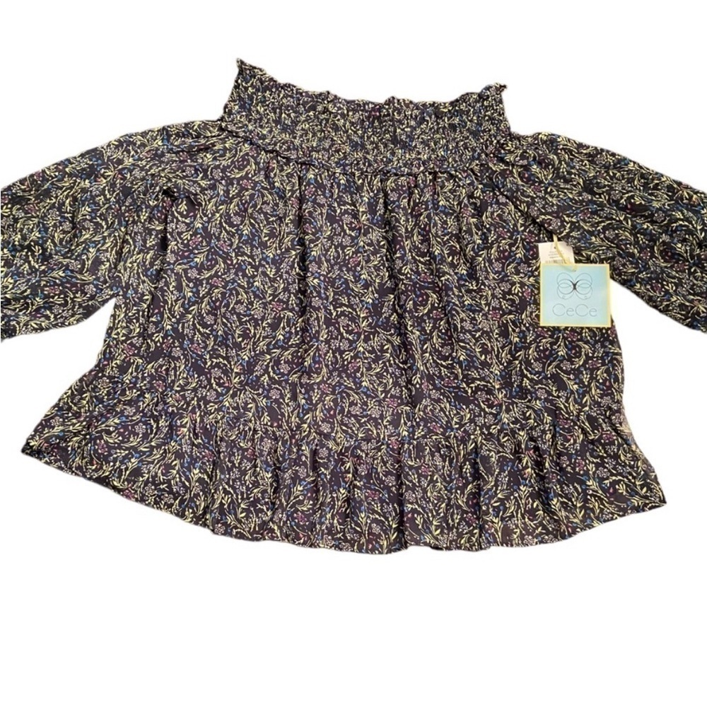 CeCe Blouse Women’s size medium pullover, off the shoulder. - Picture 2 of 9